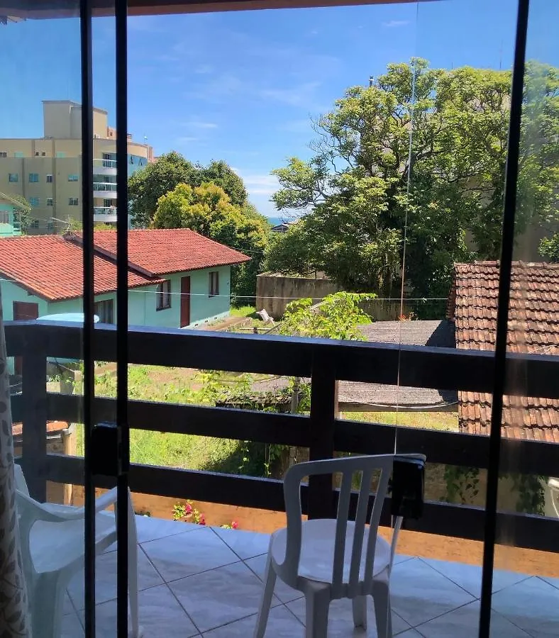 Apartamentos Vó Lela Bombinhas 0*,  Brasil